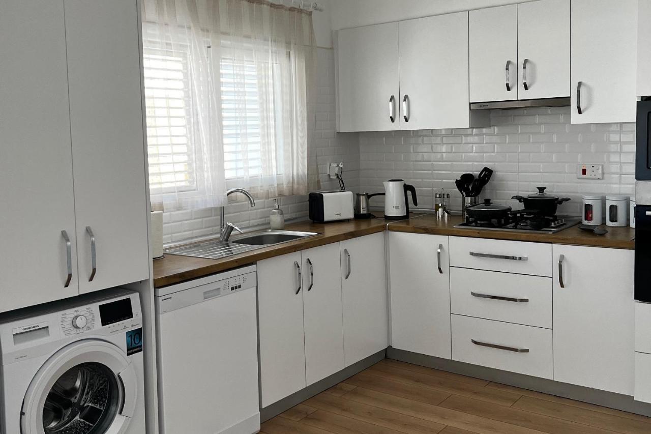 Stylish 3 Bedroom Apartment In Kyrenia  Ngoại thất bức ảnh