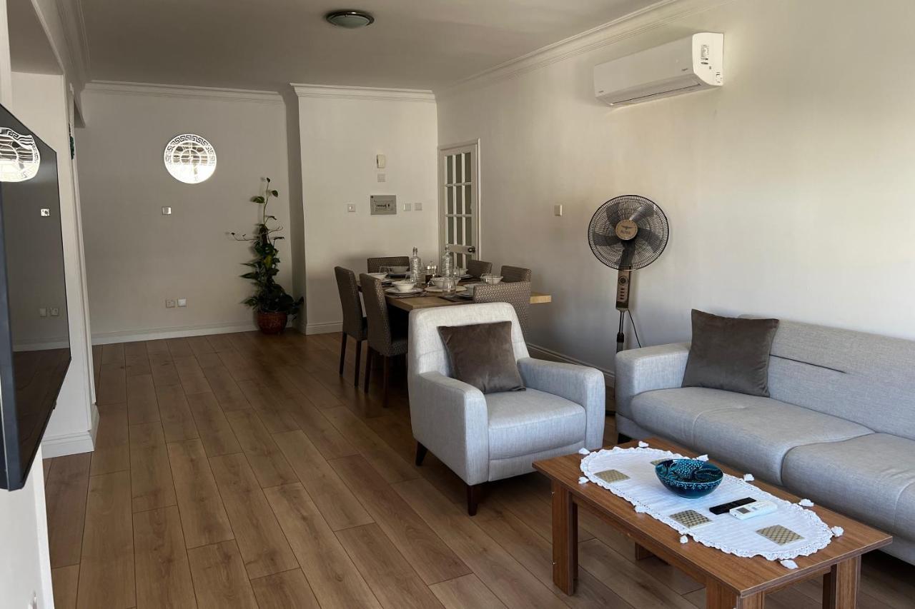 Stylish 3 Bedroom Apartment In Kyrenia  Ngoại thất bức ảnh