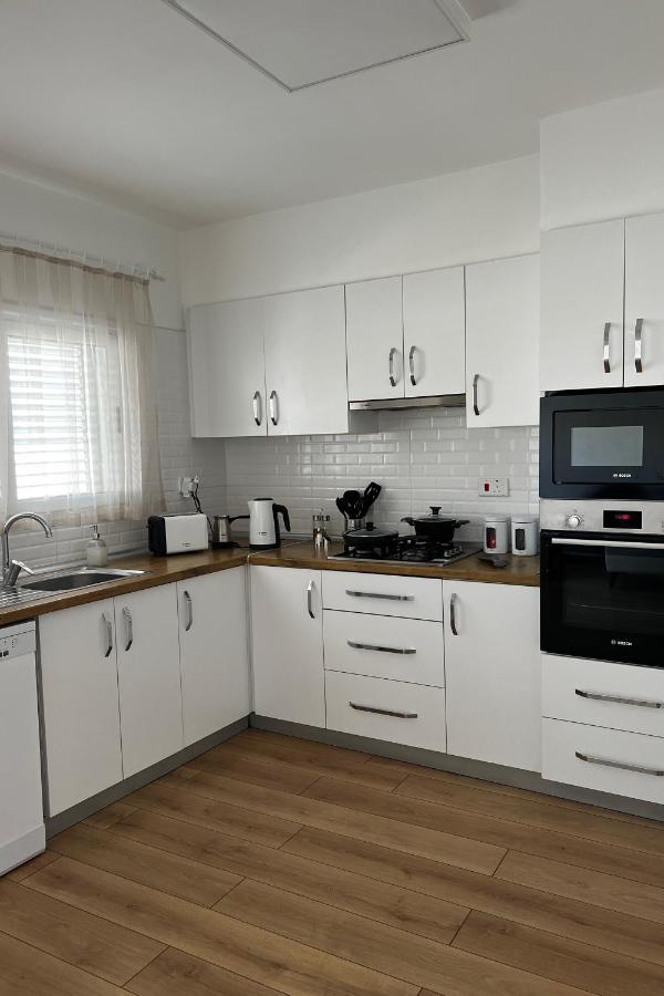 Stylish 3 Bedroom Apartment In Kyrenia  Ngoại thất bức ảnh