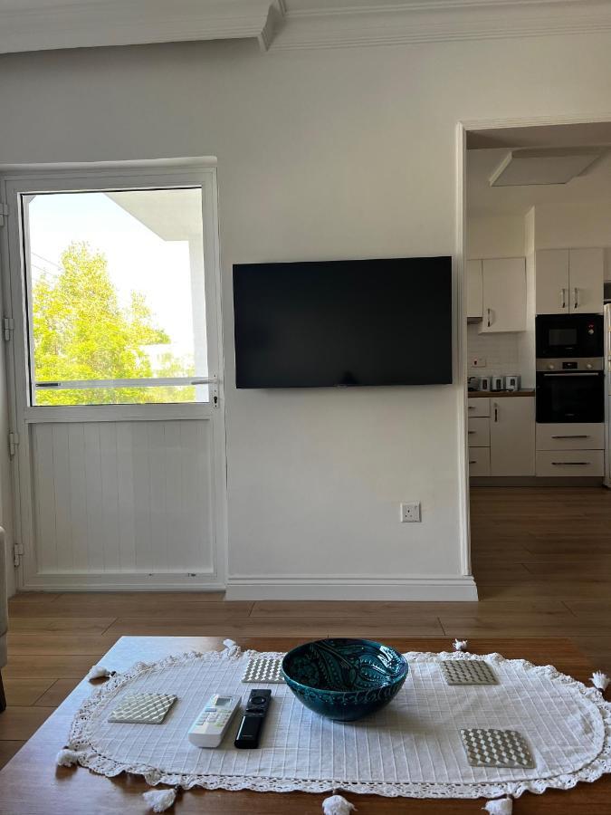 Stylish 3 Bedroom Apartment In Kyrenia  Ngoại thất bức ảnh